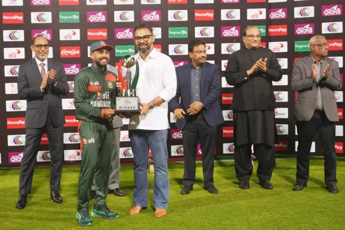 পাকিস্তানকে সিরিজ হারিয়ে যা বললেন অধিনায়ক মিরাজ