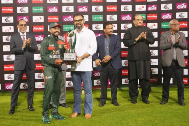 পাকিস্তানকে সিরিজ হারিয়ে যা বললেন অধিনায়ক মিরাজ