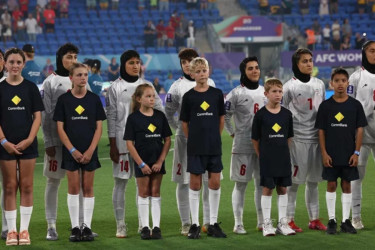 অস্ট্রেলিয়ার আশ্রয় ছেড়ে বাড়ির পথে ইরানের আরও ১ নারী ফুটবলার