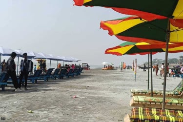 পর্যটক বরণে প্রস্তুত সাগরকন্যা কুয়াকাটা