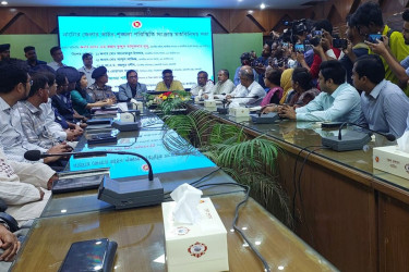 নাটোরের মাটিতে কোনো অন্যায় নির্যাতন মেনে নেওয়া হবে না: হুইপ দুলু