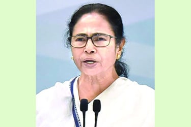 বিজেপিকে কঠিন চ্যালেঞ্জ মমতার