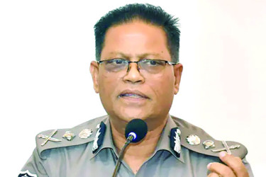 ঈদযাত্রায় বেশি ভাড়া নিলে ব্যবস্থা