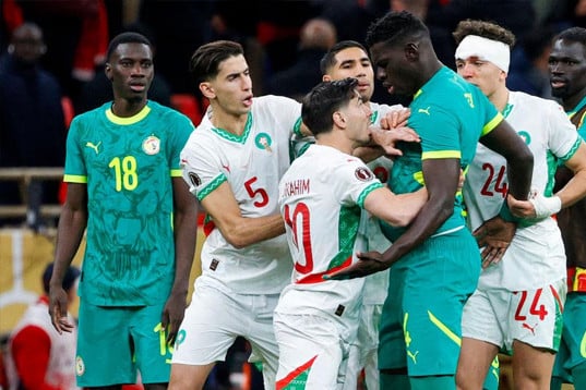 আদালতের রায়ে সেনেগালের ট্রফি এখন মরক্কোর