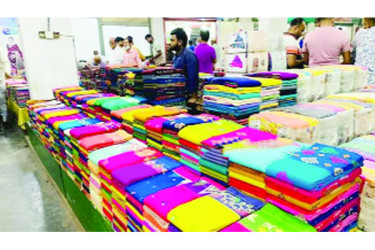 বেচাবিক্রি বেড়েছে করটিয়া বাজিতপুরে