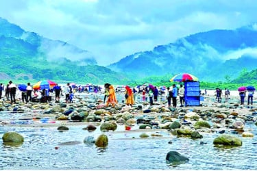 পর্যটকবরণে প্রস্তুত সিলেট