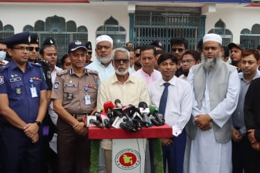 চার স্তরের নিরাপত্তায় প্রস্তুত ঐতিহাসিক শোলাকিয়া, সকাল ১০টায় ঈদের জামাত