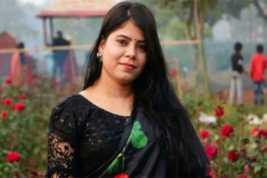 রাজধানীতে ব্যাগ ধরে টান দিলো ছিনতাইকারী, ছিটকে পড়ে নারীর মৃত্যু