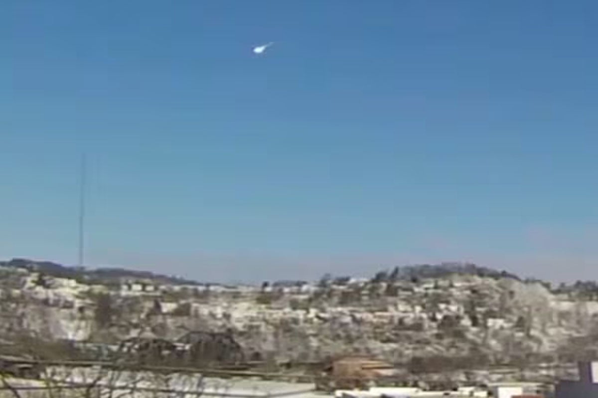 ৭ টনের উল্কা বিস্ফোরণ, দিনের আলোতে দেখা গেল আগুনের গোলা