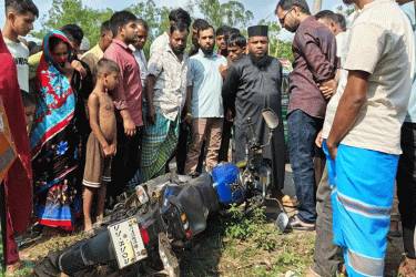কুলিয়ারচরে পিকআপ চাপায় মোটরসাইকেলের দুই আরোহী নিহত