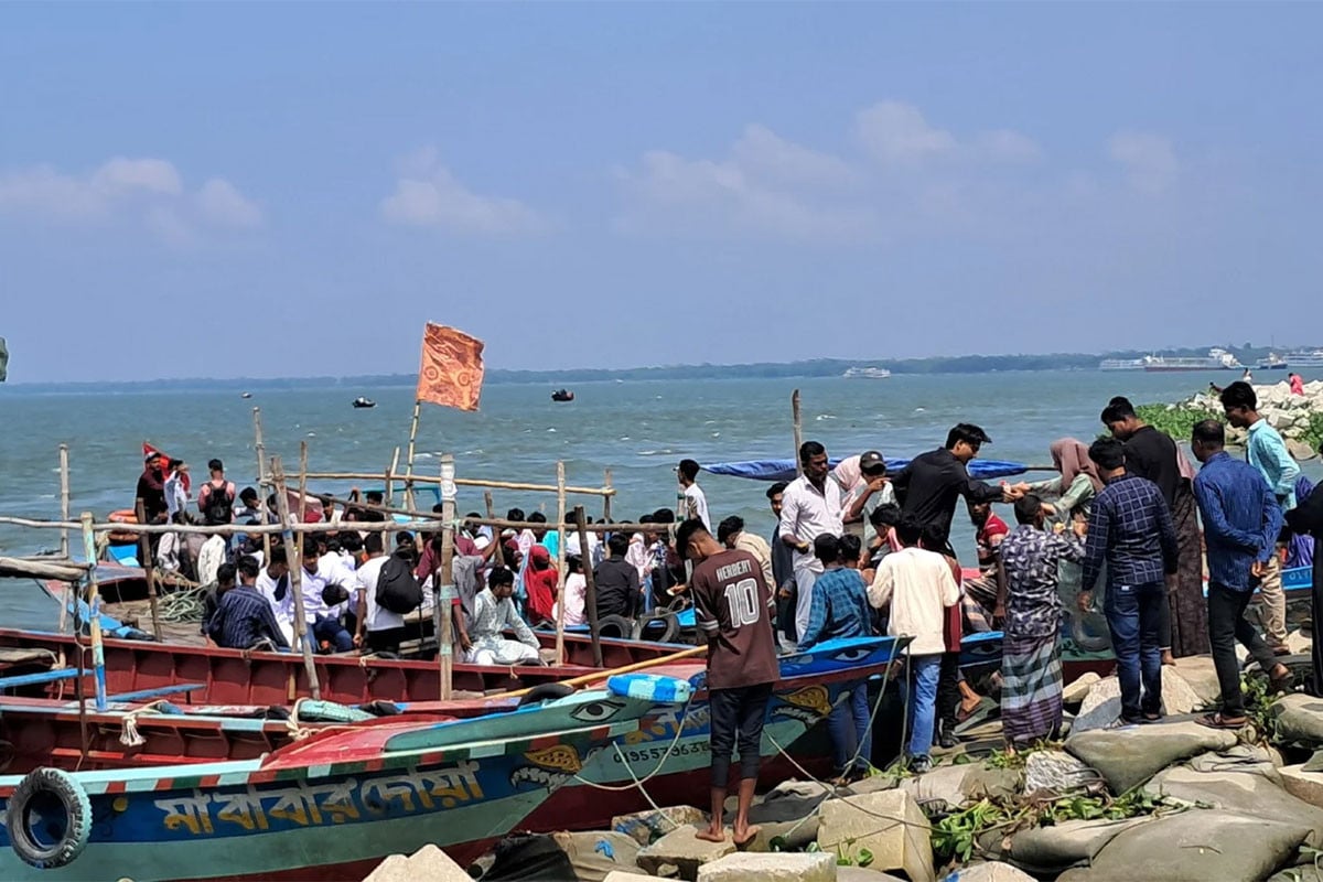 ঈদের ছুটিতে তিন নদীর মোহনায় উপচে পড়া ভীড়