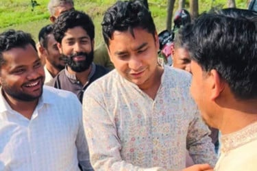 নোয়াখালীতে ঈদের শুভেচ্ছা বিনিময় করছেন ছাত্রদলের সাধারণ সম্পাদক নাসির