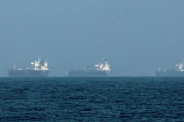 যুক্তরাষ্ট্রে ভরসা হারিয়ে ইরানের কাছেই নিরাপত্তা চাইল মার্কিন মিত্রদেশ