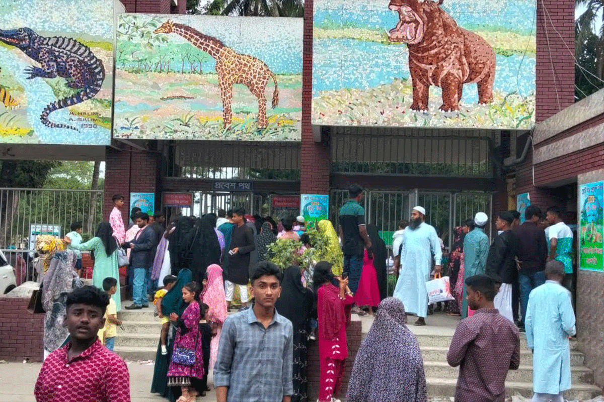 রংপুরের বিনোদন কেন্দ্রগুলোতে এখনো উপচেপড়া ভিড়