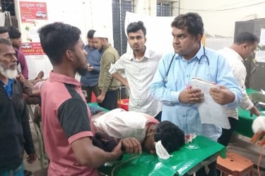 নড়াইলে দু’পক্ষের সংঘর্ষে গুলিবিদ্ধসহ আহত ২৫