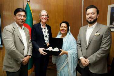 বিমানমন্ত্রী ও প্রতিমন্ত্রীর সঙ্গে যুক্তরাজ্যের রাষ্ট্রদূতের সৌজন্য সাক্ষাৎ