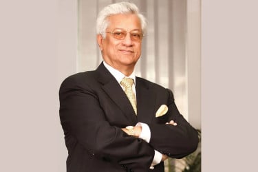 ক্ষতিগ্রস্ত ব্যবসায়ীদের ঘুরে দাঁড়ানোর সুযোগ দেওয়া উচিত