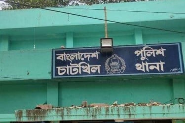 নোয়াখালীতে গৃহবধূকে ধর্ষণের অভিযোগে যুবক গ্রেপ্তার