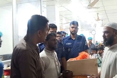 যশোরে অস্বাস্থ্যকর পরিবেশে খাবার তৈরি, হোটেলকে জরিমানা