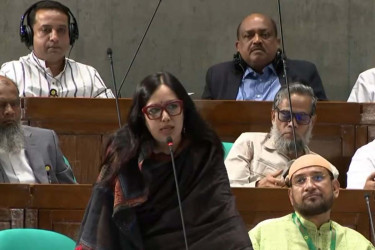 সড়ক উন্নয়নে পদক্ষেপ চাইলেন রুমিন ফারহানা, চিঠি দিতে বললেন মন্ত্রী