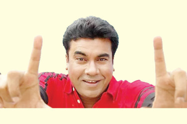 যে অপ্রিয় সত্য বলে গেছেন নায়ক মান্না