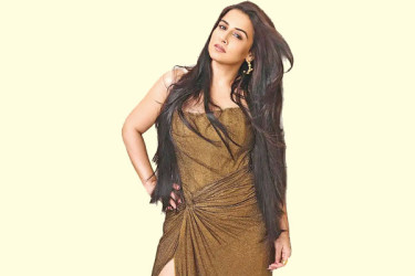 অস্বস্তিতে বিদ্যা বালান...