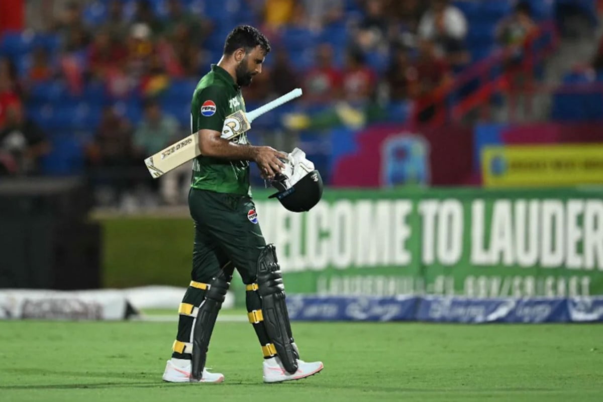 বল টেম্পারিংয়ের অভিযোগে দুই ম্যাচ নিষিদ্ধ ফখর জামান