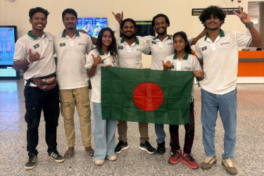 ইতিহাস গড়ল বাংলাদেশ সার্ফিং দল