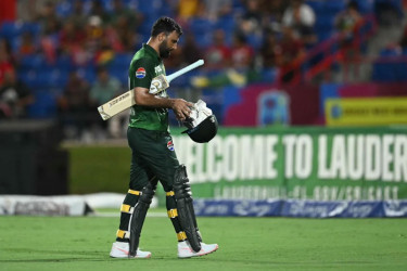 বল টেম্পারিংয়ের অভিযোগে দুই ম্যাচ নিষিদ্ধ ফখর জামান