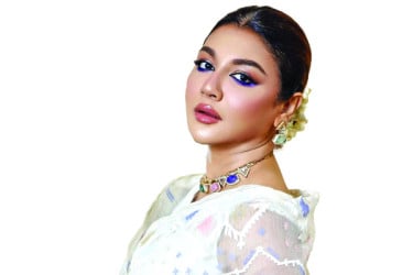 স্মৃতিকাতর জয়া