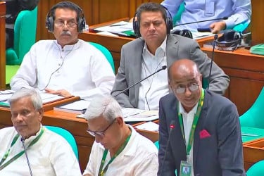 ১৮ বছরে বিএনপি নেতাকর্মীদের বিরুদ্ধে ১৪২৯৮৩ মামলা : সংসদে আইনমন্ত্রী