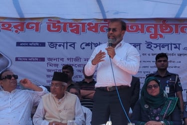 সুন্দরবনে মধু আহরণ শুরু, বনদস্যু দমনে অভিযানের ঘোষণা প্রতিমন্ত্রীর