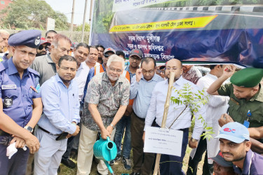 ঢাকা-মাওয়া এক্সপ্রেসওয়েতে বৃক্ষরোপণ কর্মসূচির উদ্বোধন