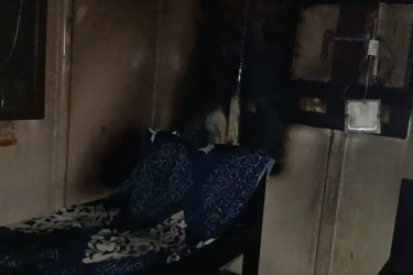 চরমোনাইয়ে নোঙ্গর করা লঞ্চের কেবিনে অগ্নিকাণ্ড