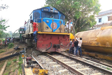 ১৮ ঘণ্টা পর সিলেটের সঙ্গে সারাদেশের রেল যোগাযোগ স্বাভাবিক