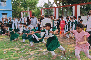 দৌড়-লাফ আর উচ্ছ্বাসে মুখর কলমা লক্ষ্মীকান্ত কলেজ ক্যাম্পাস