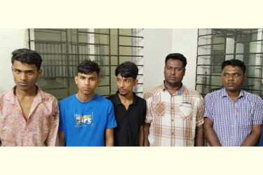 শ্রীপুরে কারখানার তিন কর্মকর্তাকে অপহরণ করে মুক্তিপণ দাবি, গ্রেপ্তার ৫
