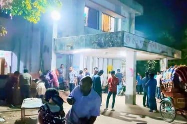 পাকুন্দিয়ায় পাগলা কুকুরের কামড়ে আহত ৪০