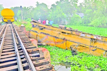 সিলেটের সঙ্গে ১৮ ঘণ্টা পর স্বাভাবিক রেল যোগাযোগ