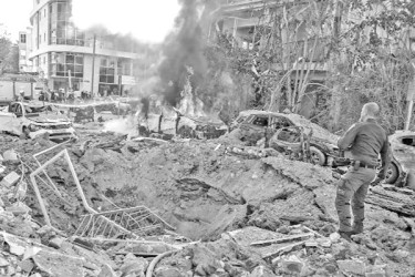 যুদ্ধাপরাধ হিসেবে গণ্য হতে পারে ইরানে হামলা