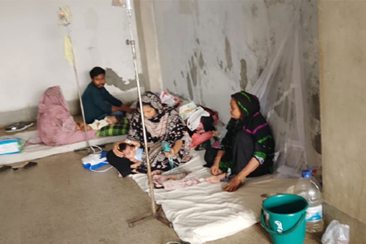 পক্সের ওয়ার্ডে হামের রোগী, সংক্রামক ব্যাধি হাসপাতালে বারান্দাও খালি নেই