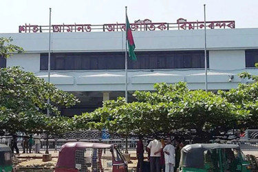শাহ আমানতে আরও ৬ ফ্লাইট বাতিল, ৩৫ দিনে ২৪৫