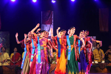 পড়ন্ত বেলায় ছায়ানটের বসন্ত বরণ