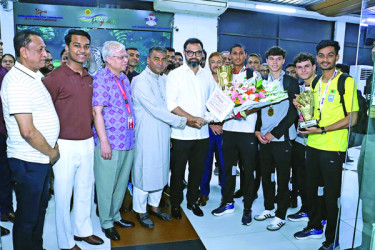 চ্যাম্পিয়ন যুবাদের সংবর্ধনা