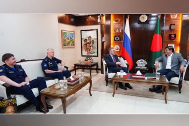 প্রধানমন্ত্রীর প্রতিরক্ষা উপদেষ্টার সঙ্গে রুশ রাষ্ট্রদূতের সাক্ষাৎ