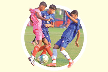 বুরুশিয়া ডর্টমুন্ড, রিভার প্লেটের বিপক্ষে খেলবে বসুন্ধরা কিংস