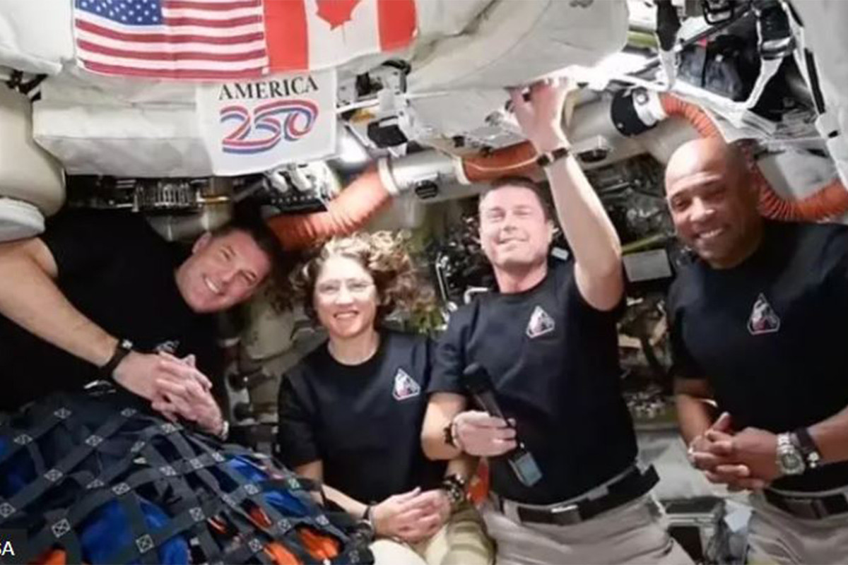 চাঁদ থেকে পৃথিবীর দিকে ফিরে আসছে আর্টেমিস-২