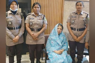 লালবাগে হত্যাচেষ্টা মামলায় গ্রেফতার দেখানো হলো শিরীন শারমিন চৌধুরীকে