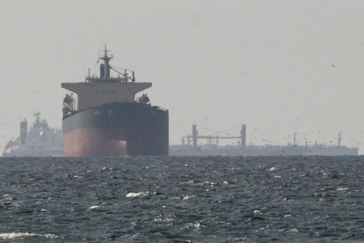 হরমুজের কাছে বাংলার জয়যাত্রা, ইরানের ছাড়পত্রের অপেক্ষা