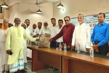 কুলাউড়ায় বিনামূল্যে বীজ-সার বিতরণ কার্যক্রম শুরু